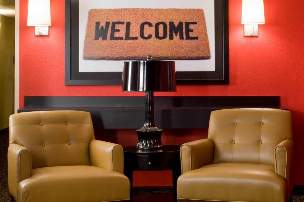 Suburban Studios Columbus Bradley Park Ngoại thất bức ảnh
