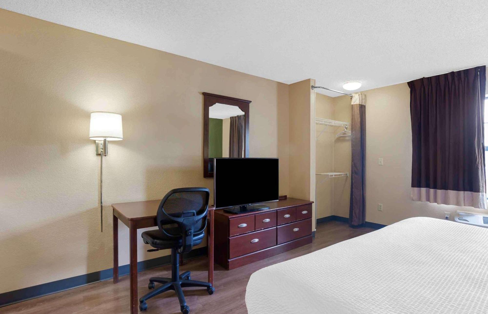 Suburban Studios Columbus Bradley Park Ngoại thất bức ảnh
