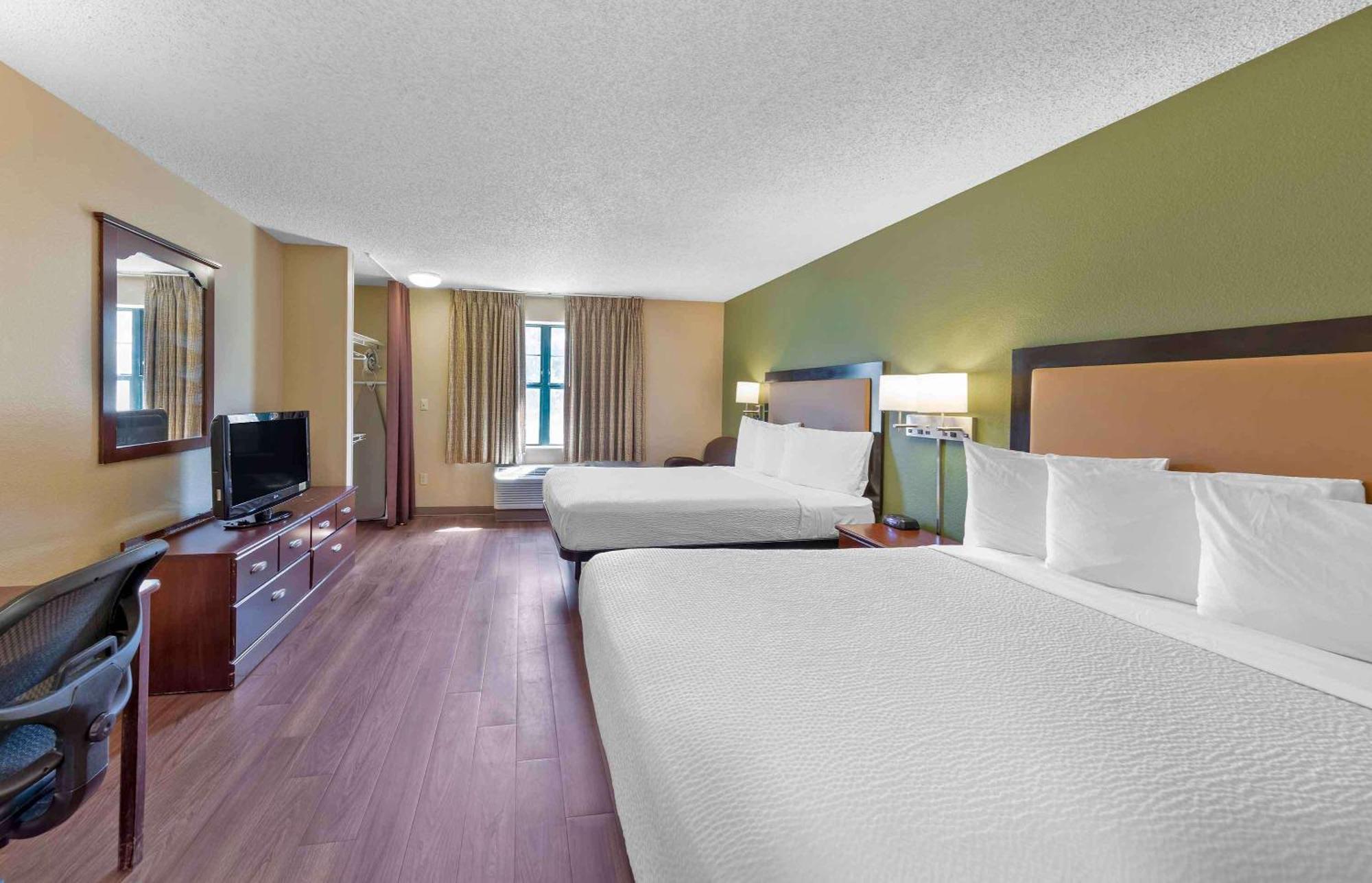 Suburban Studios Columbus Bradley Park Ngoại thất bức ảnh