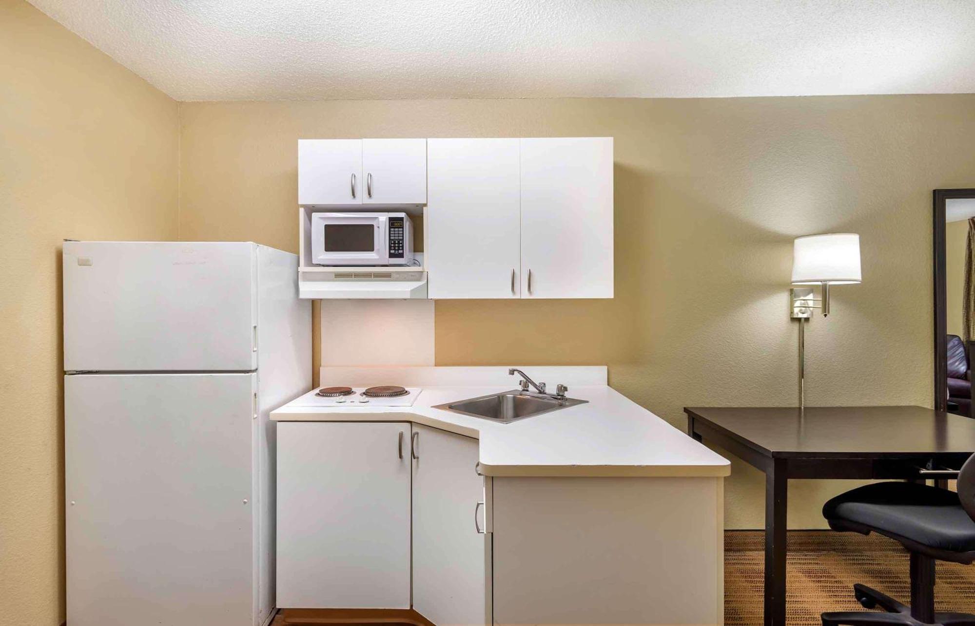Suburban Studios Columbus Bradley Park Ngoại thất bức ảnh