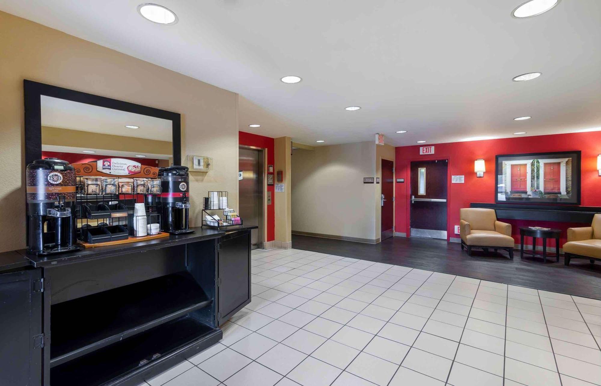 Suburban Studios Columbus Bradley Park Ngoại thất bức ảnh