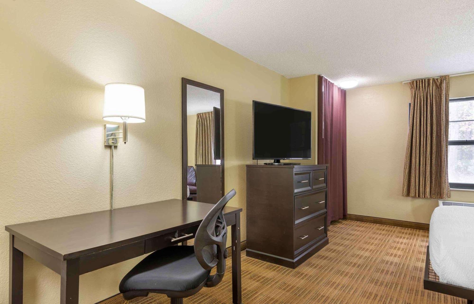 Suburban Studios Columbus Bradley Park Ngoại thất bức ảnh