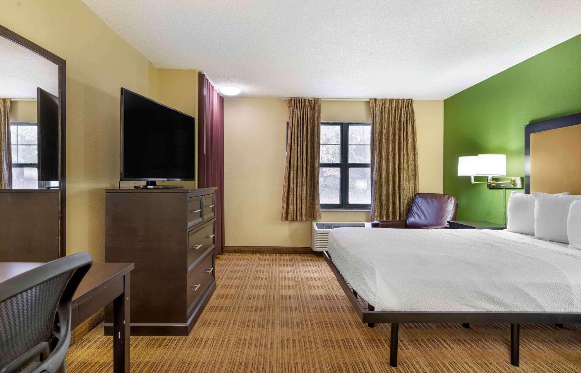 Suburban Studios Columbus Bradley Park Ngoại thất bức ảnh
