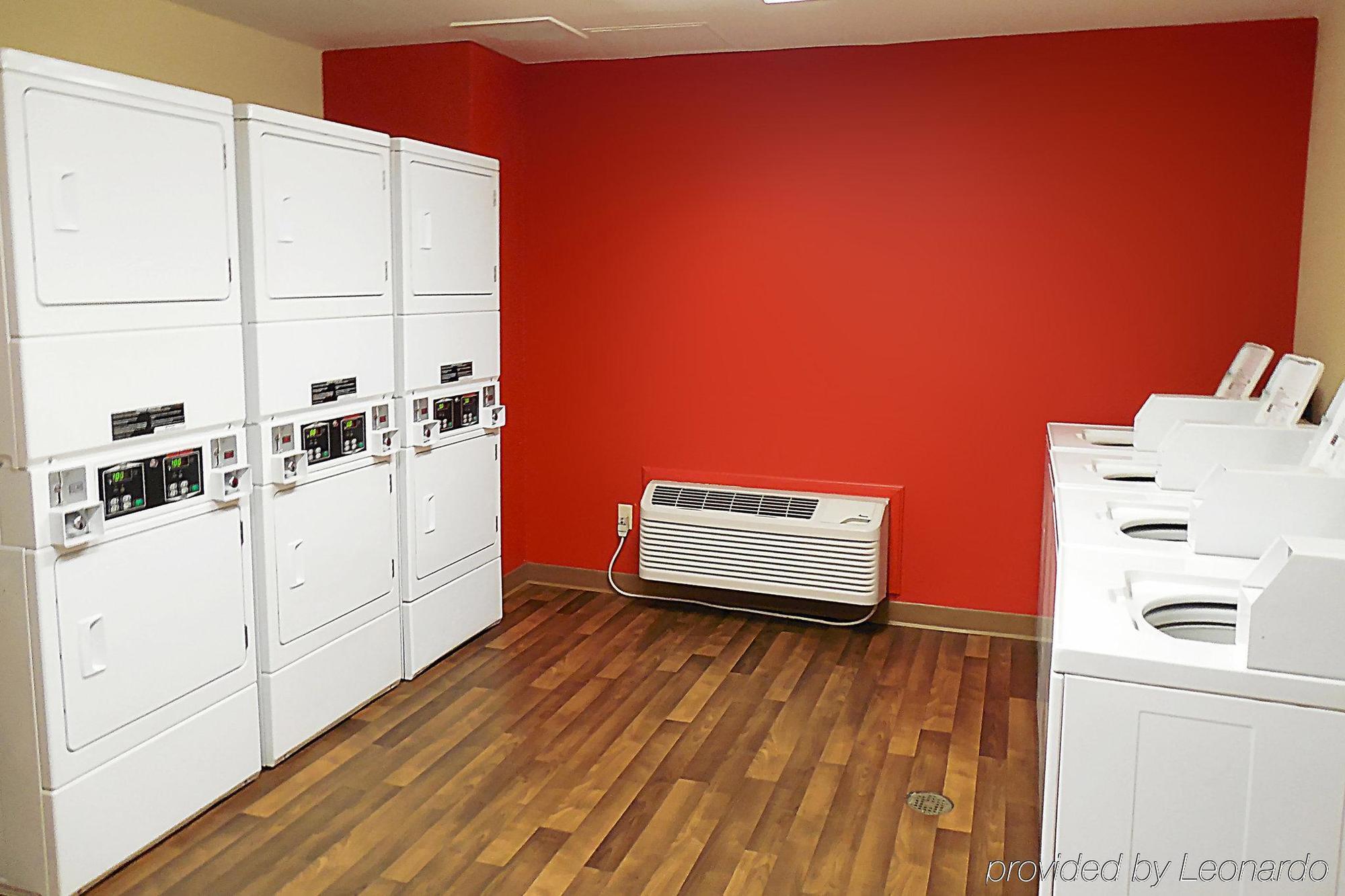 Suburban Studios Columbus Bradley Park Ngoại thất bức ảnh