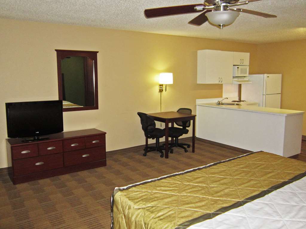 Suburban Studios Columbus Bradley Park Phòng bức ảnh