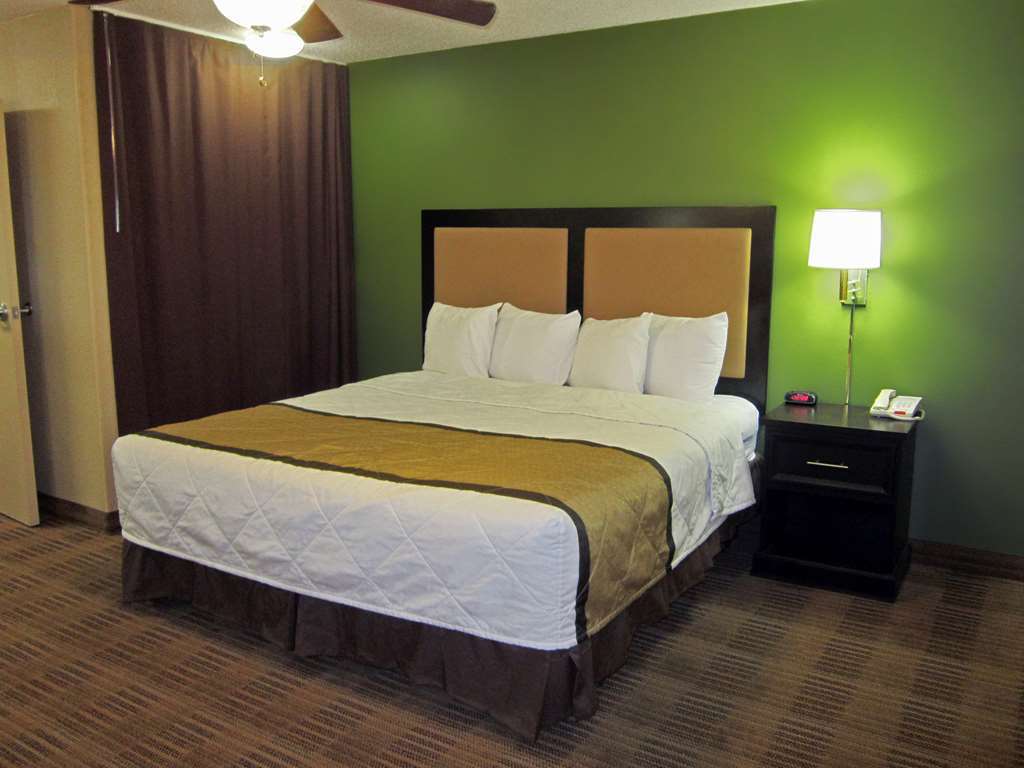 Suburban Studios Columbus Bradley Park Phòng bức ảnh
