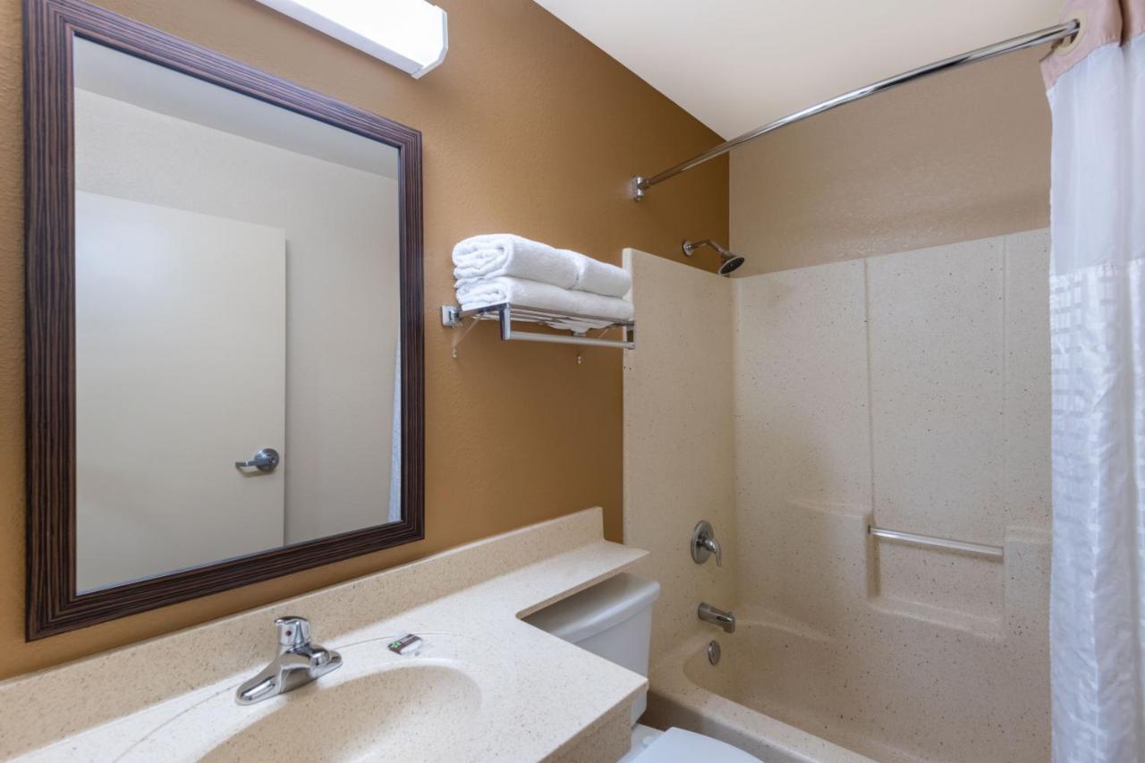 Suburban Studios Columbus Bradley Park Ngoại thất bức ảnh
