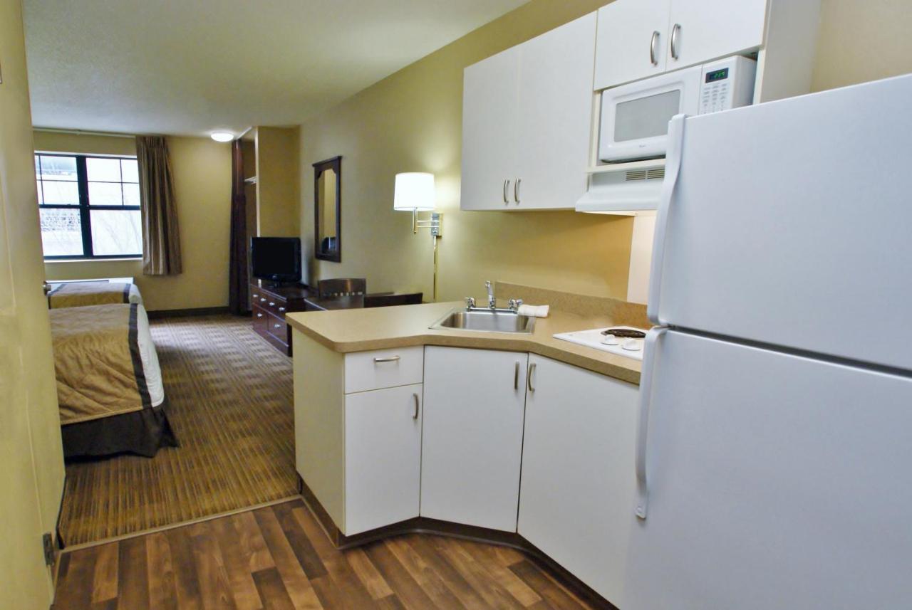 Suburban Studios Columbus Bradley Park Ngoại thất bức ảnh