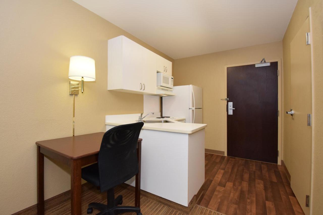Suburban Studios Columbus Bradley Park Ngoại thất bức ảnh